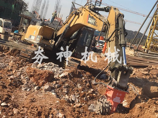 RW系列液壓巖土銑挖機施工案例